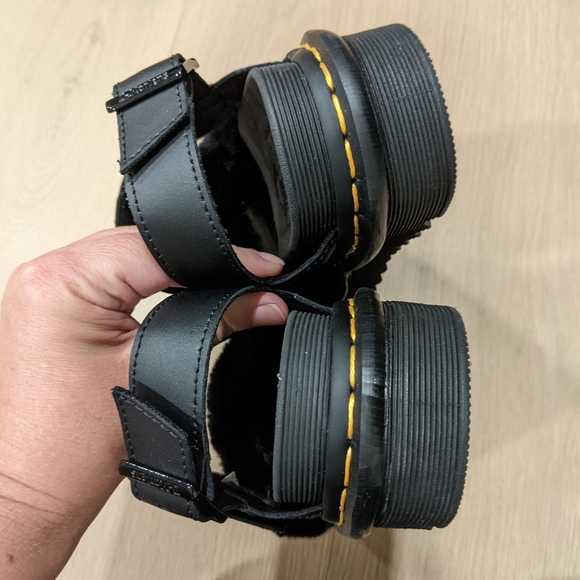 Kids Dr. Martens NWOT - Picture 6 of 10